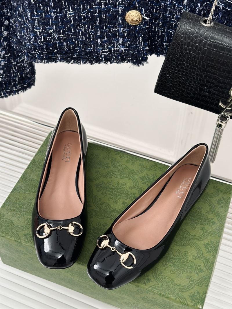 Gucci Flat Shoes